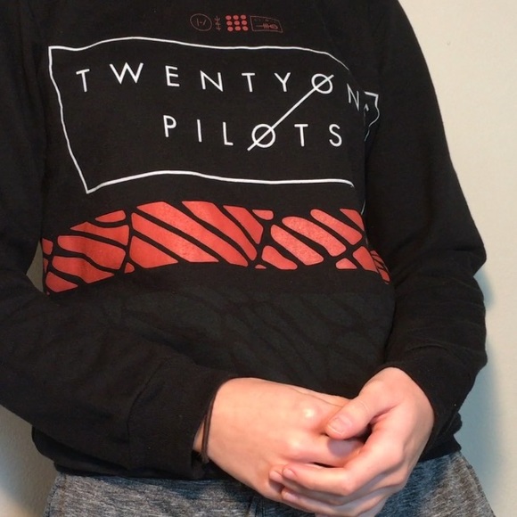 Twenty One Pilots Blurryface Sweatshirt - Picture 3 of 3